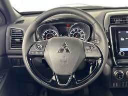 
 Mitsubishi Outlander Sport full									