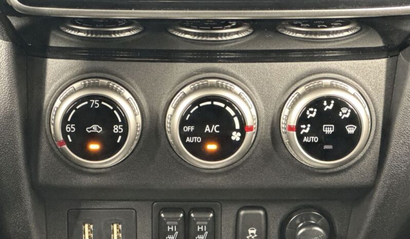 
 Mitsubishi Outlander Sport full									