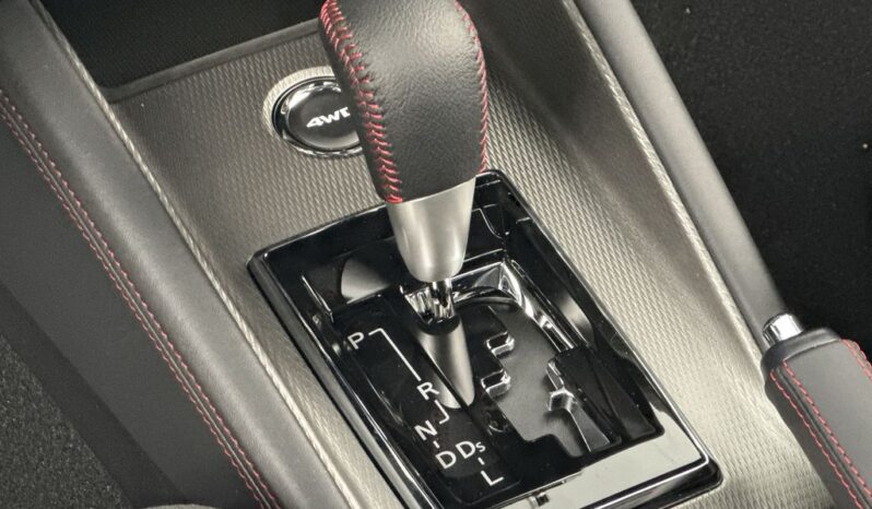 
 Mitsubishi Outlander Sport full									