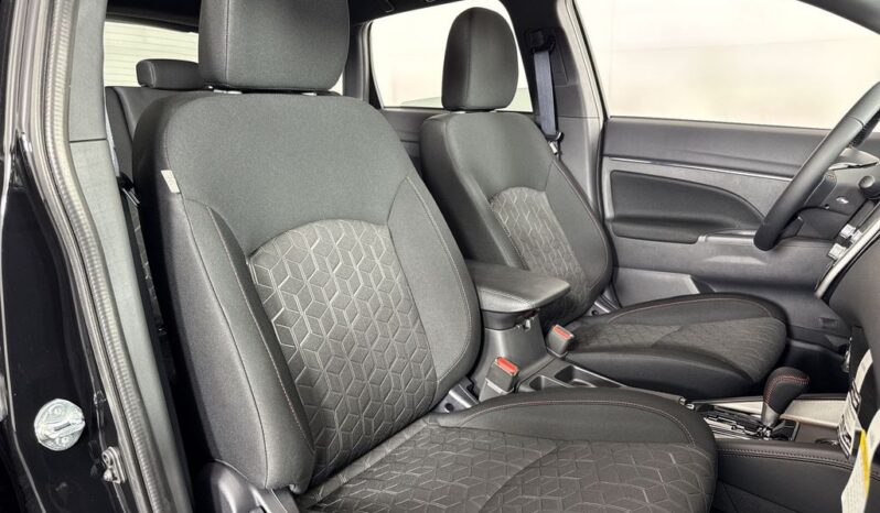 
 Mitsubishi Outlander Sport full									