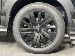 
 Mitsubishi Outlander Sport full									