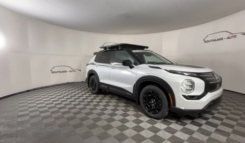 
 Mitsubishi Outlander full									