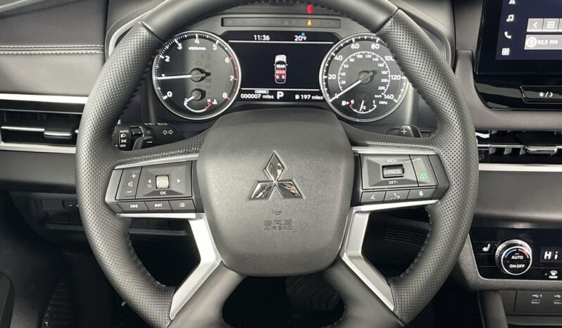 
 Mitsubishi Outlander full									