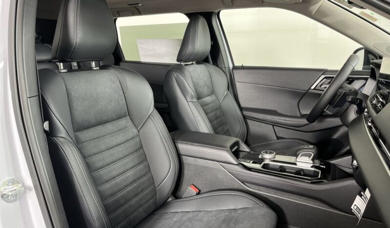 
 Mitsubishi Outlander full									