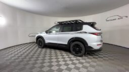 
 Mitsubishi Outlander full									