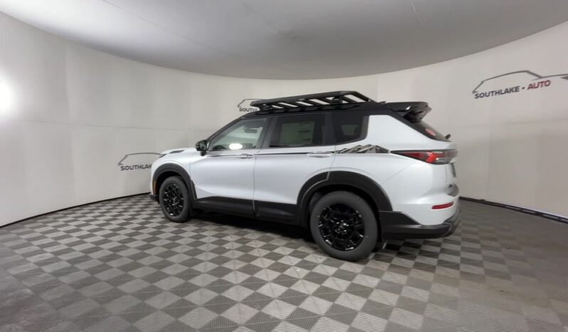 
 Mitsubishi Outlander full									