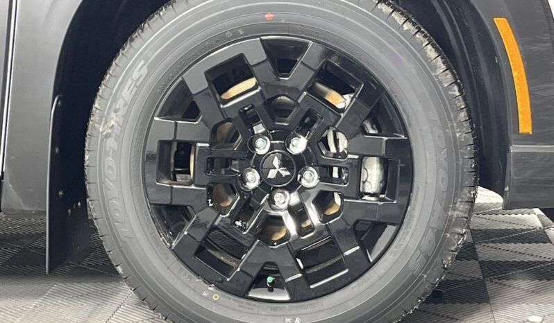 
 Mitsubishi Outlander full									