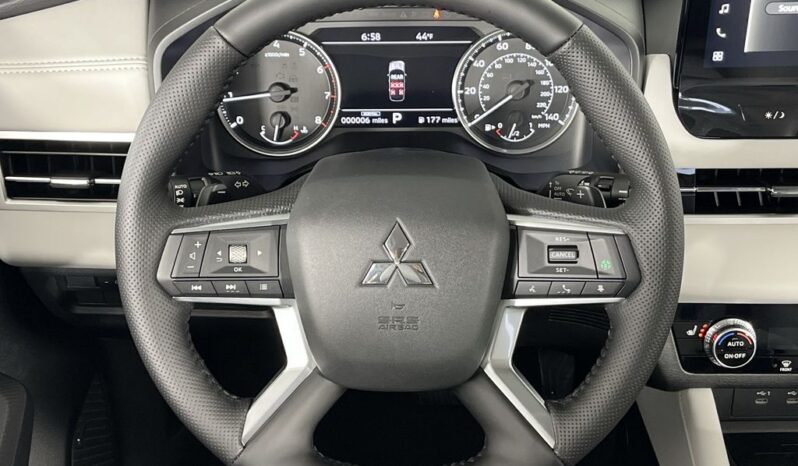 
 Mitsubishi Outlander full									