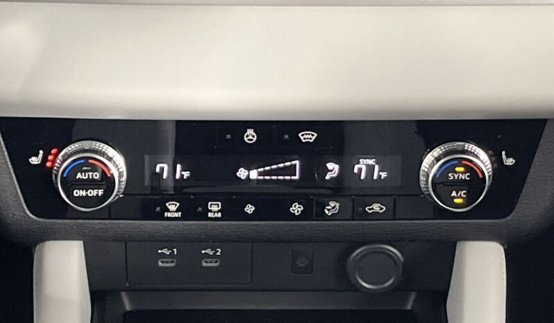 
 Mitsubishi Outlander full									