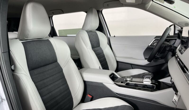 
 Mitsubishi Outlander full									