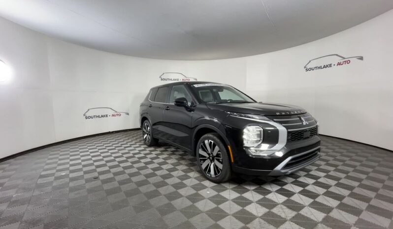 
 Mitsubishi Outlander full									
