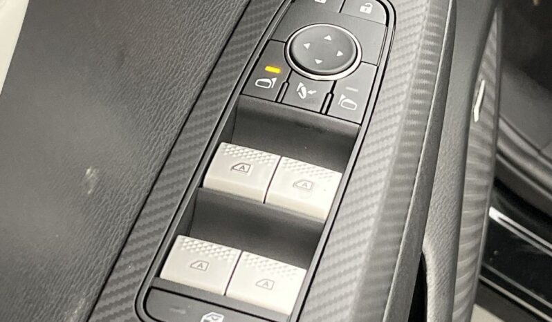
 Mitsubishi Outlander full									