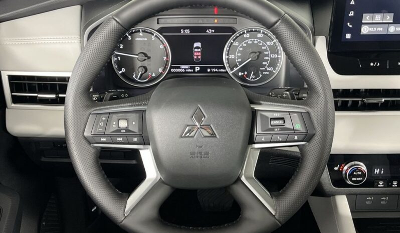 
 Mitsubishi Outlander full									