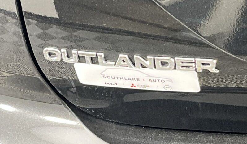 
 Mitsubishi Outlander full									