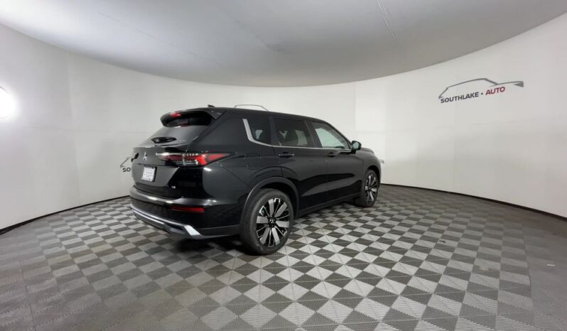 
 Mitsubishi Outlander full									
