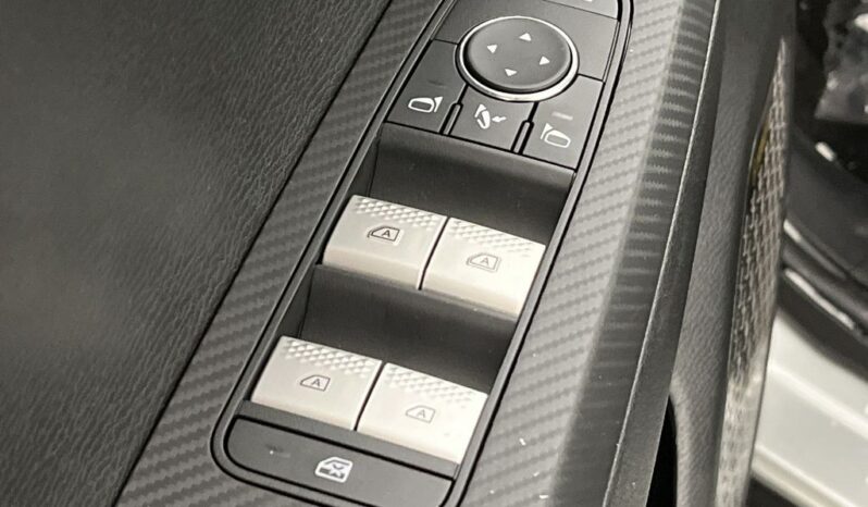 
 Mitsubishi Outlander full									