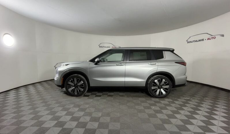 
 Mitsubishi Outlander full									