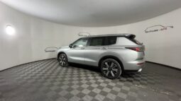 
 Mitsubishi Outlander full									