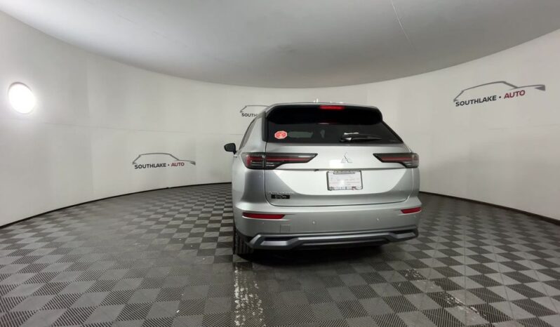 
 Mitsubishi Outlander full									