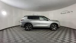 
 Mitsubishi Outlander full									
