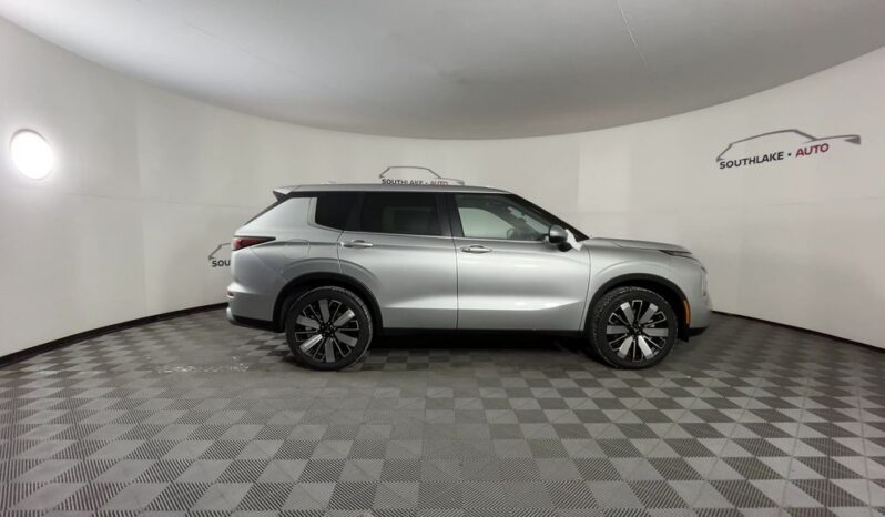 
 Mitsubishi Outlander full									
