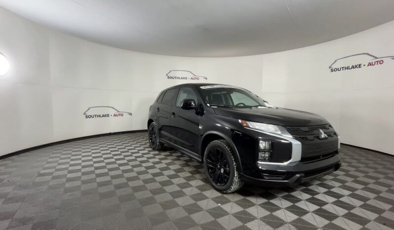 
 Mitsubishi Outlander Sport full									