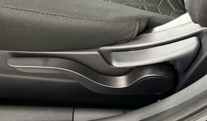 
 Mitsubishi Outlander Sport full									