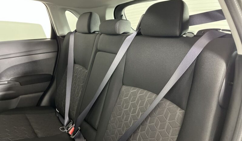 
 Mitsubishi Outlander Sport full									