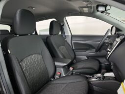 
 Mitsubishi Outlander Sport full									