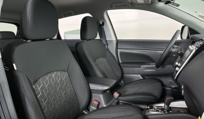 
 Mitsubishi Outlander Sport full									