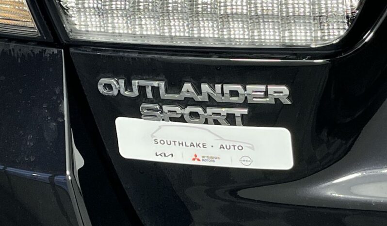 
 Mitsubishi Outlander Sport full									