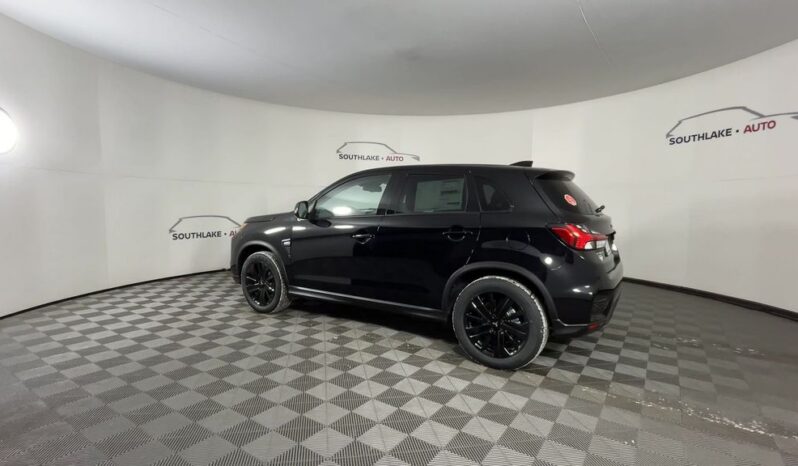 
 Mitsubishi Outlander Sport full									
