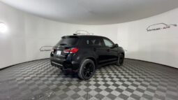 
 Mitsubishi Outlander Sport full									