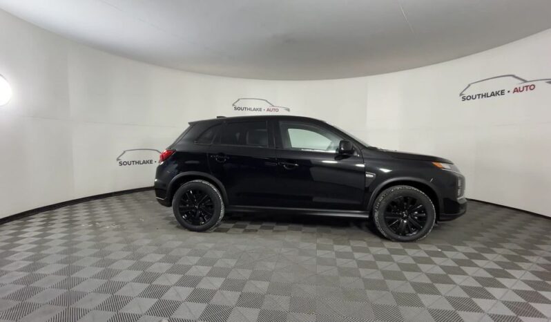 
 Mitsubishi Outlander Sport full									