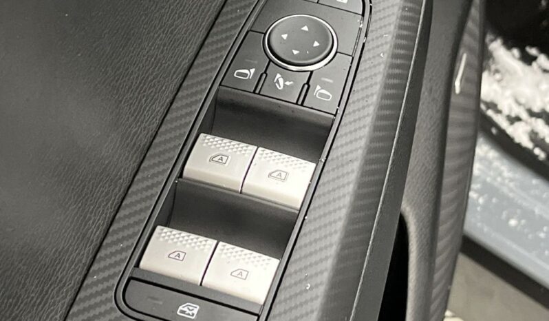 
 Mitsubishi Outlander full									