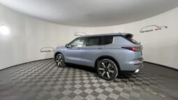 
 Mitsubishi Outlander full									