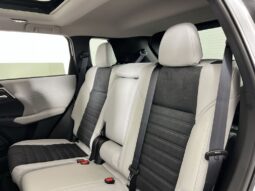 
 Mitsubishi Outlander full									