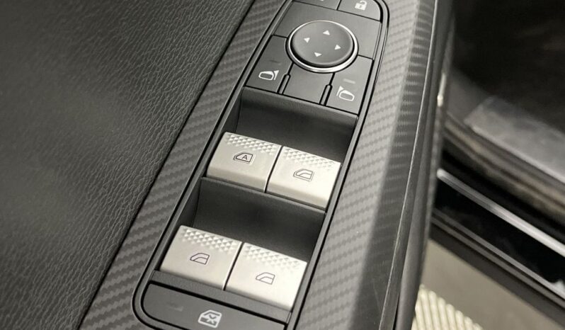 
 Mitsubishi Outlander full									