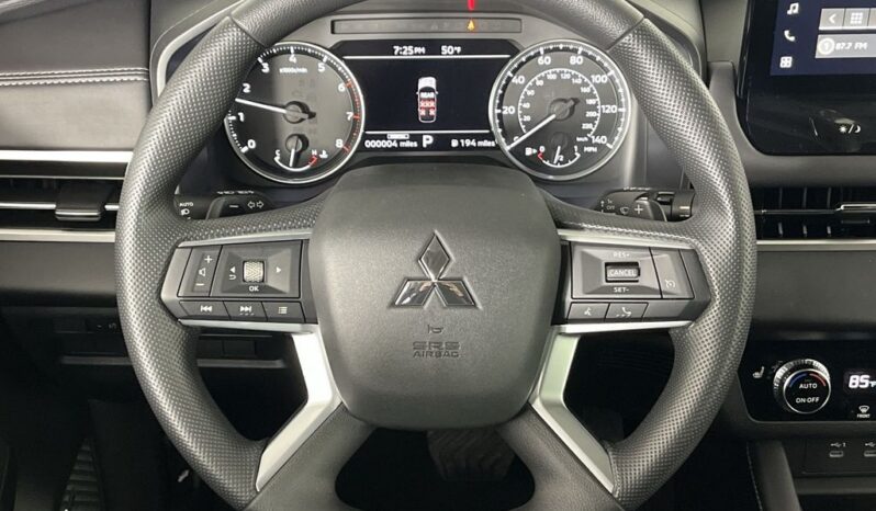
 Mitsubishi Outlander full									