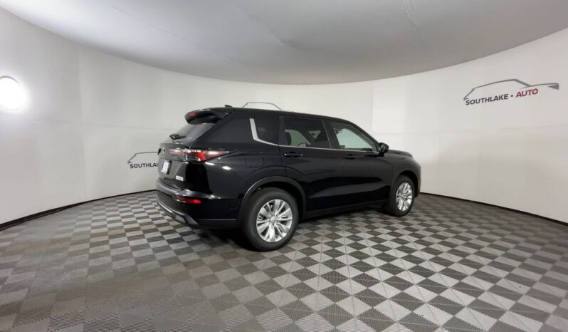 
 Mitsubishi Outlander full									