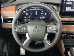 
 Mitsubishi Outlander full									