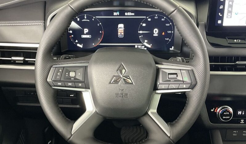 
 Mitsubishi Outlander full									