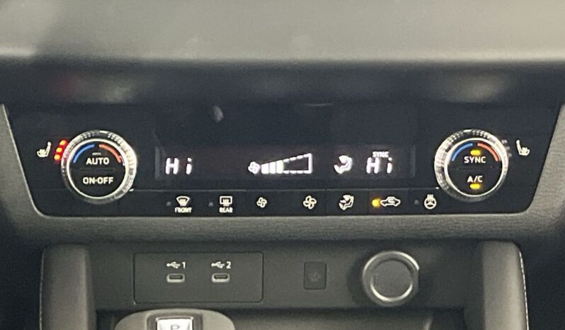 
 Mitsubishi Outlander full									