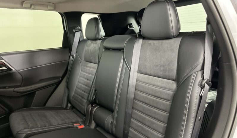 
 Mitsubishi Outlander full									