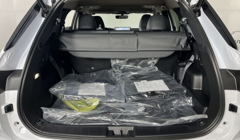 
 Mitsubishi Outlander full									