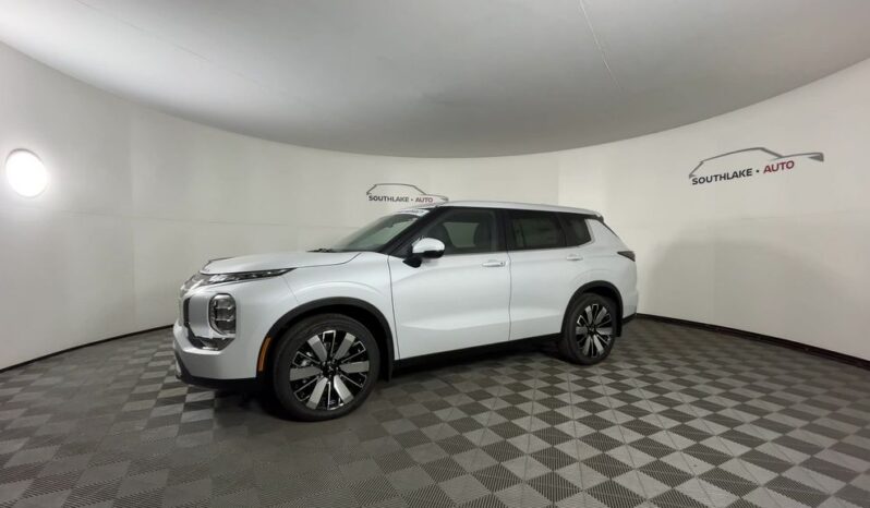 
 Mitsubishi Outlander full									