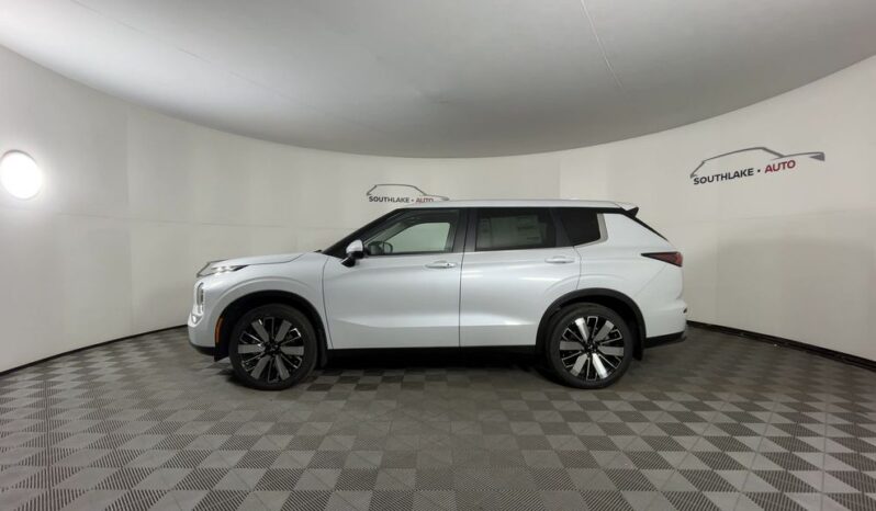 
 Mitsubishi Outlander full									