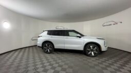 
 Mitsubishi Outlander full									