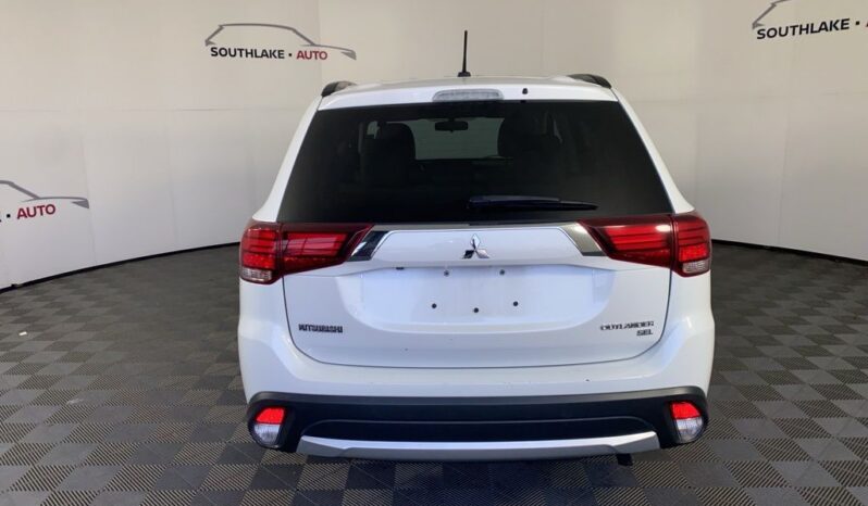 
 Mitsubishi Outlander full									