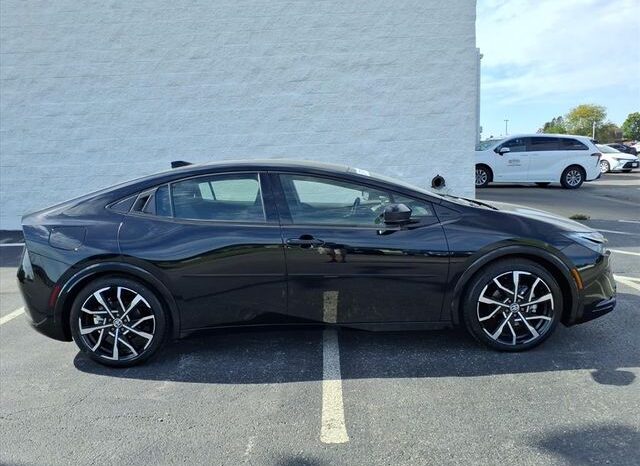 
 Toyota Prius Plug-In Hybrid full									